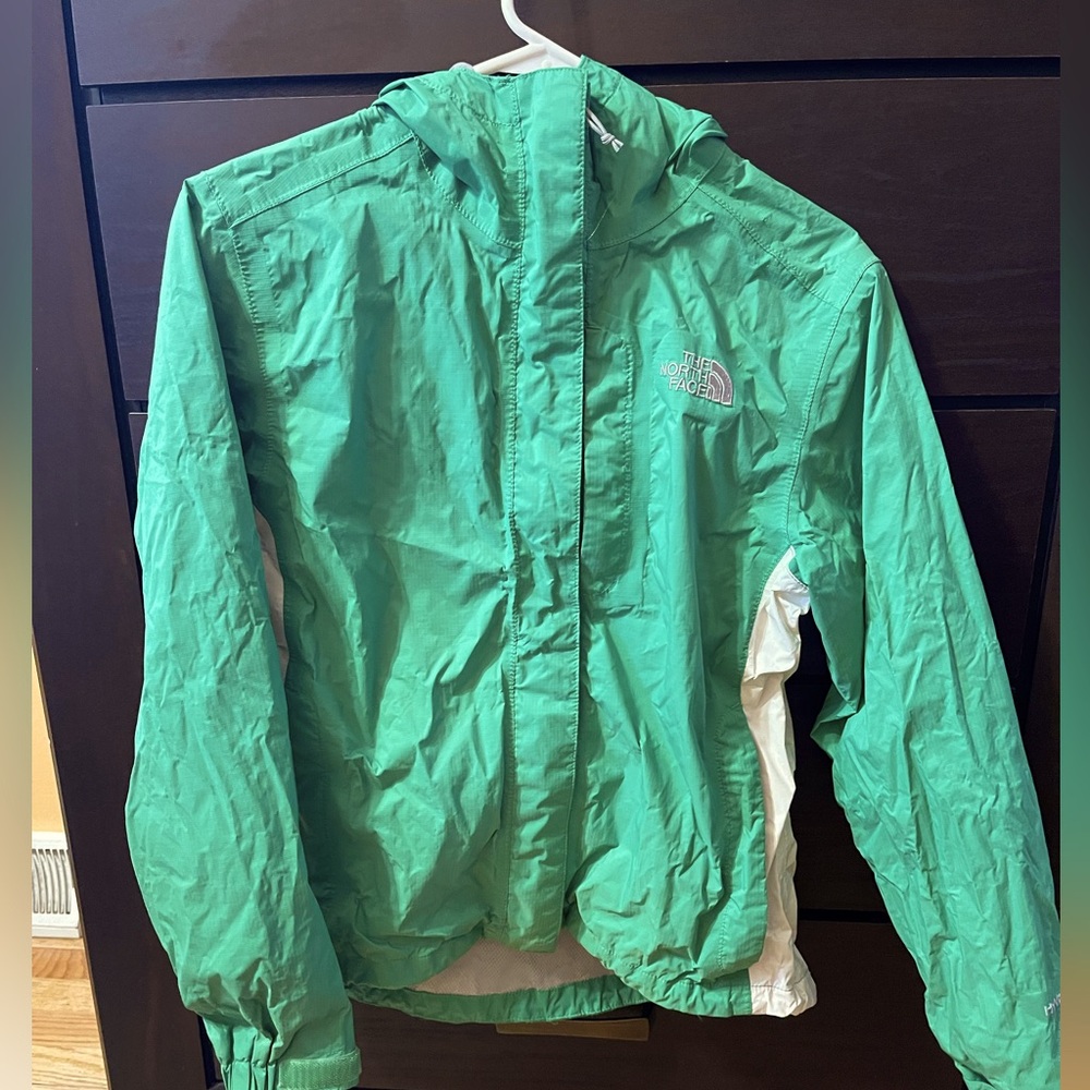 women’s rain jacket